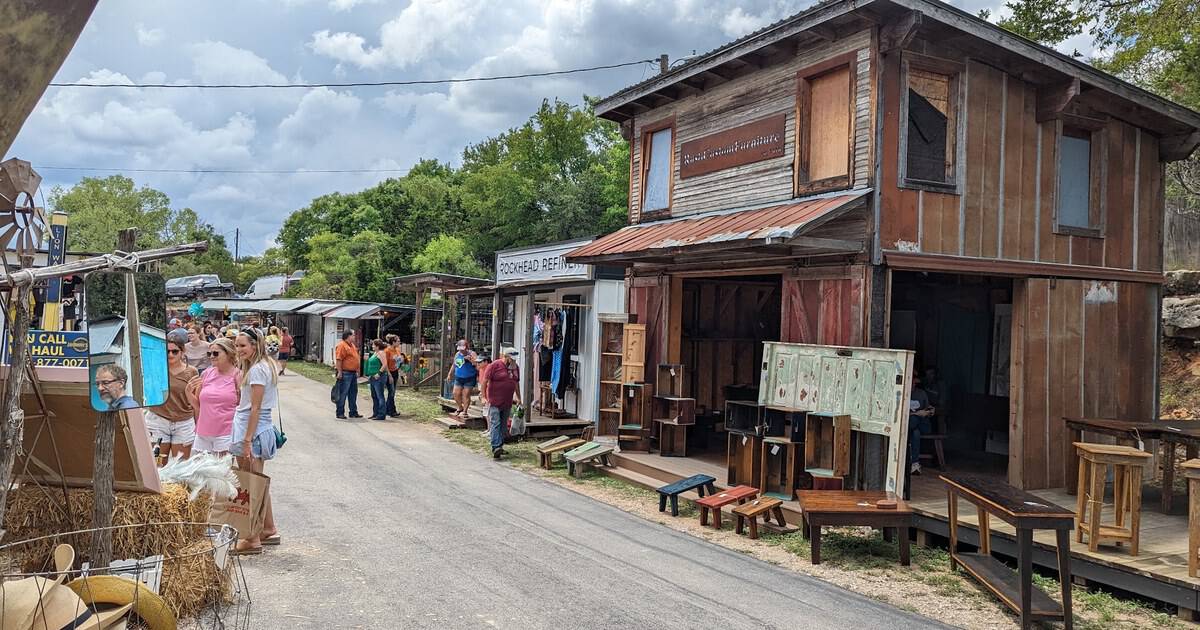 This Giant Texas Flea Market Has 490 Booths You’ll Want to Wander Again and Again