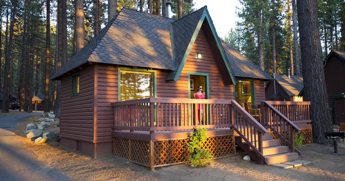 12 Cozy Cabins in America Perfect for a Winter Getaway