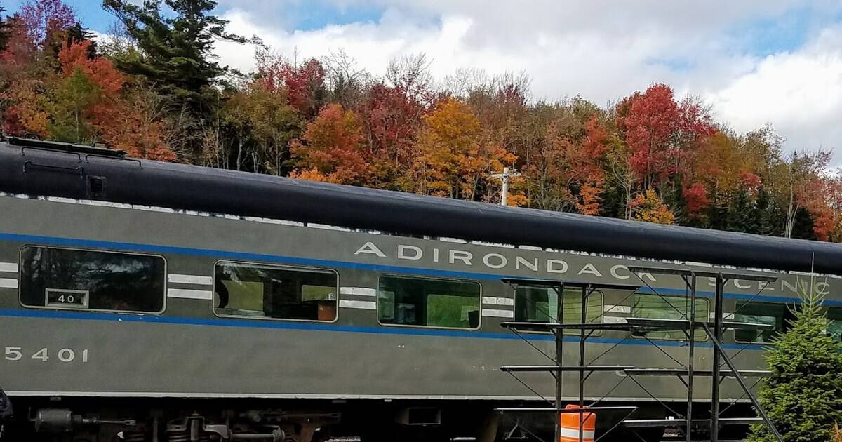9 Fall Foliage Train Rides That Wind Through Peak Autumn Color
