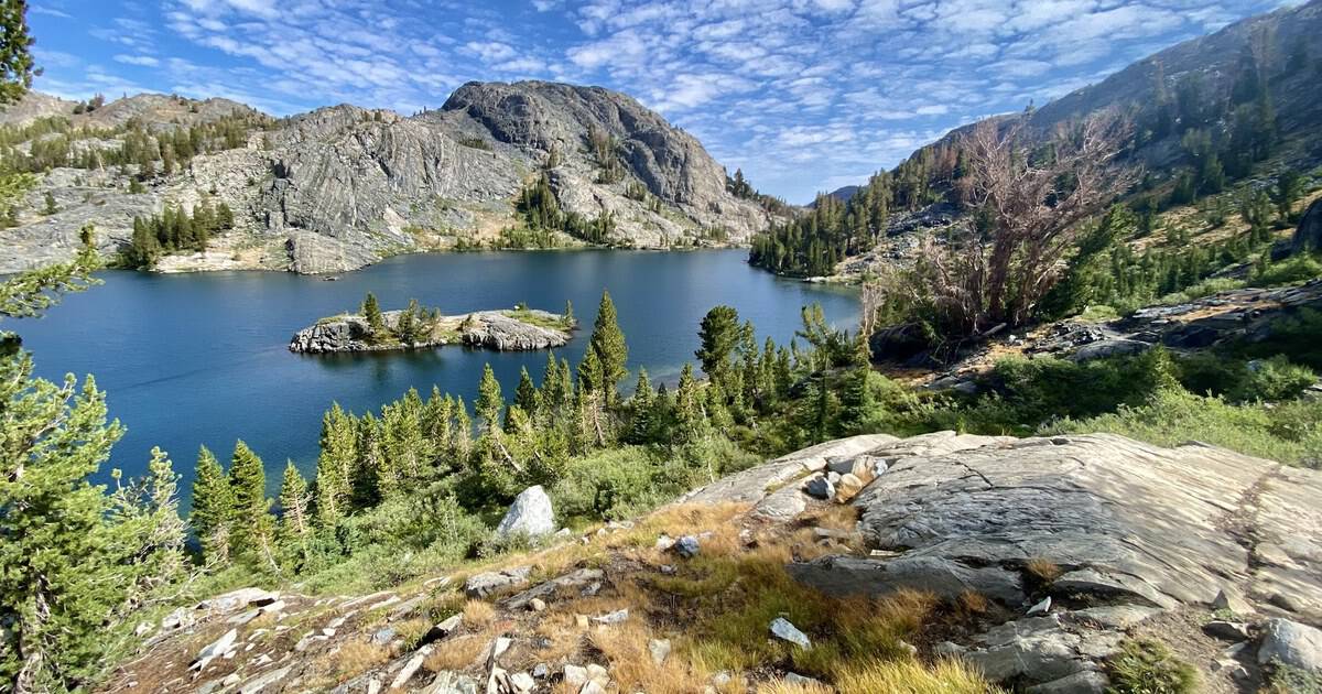 9 Alpine Lake Hikes That End at Water This Blue