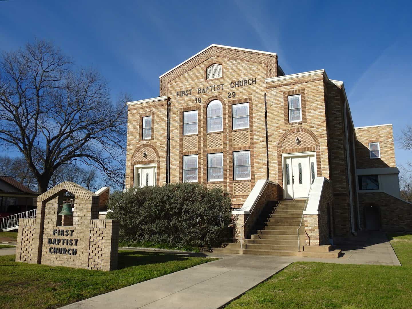 Stone First Baptist Church building in Bartlett Texas