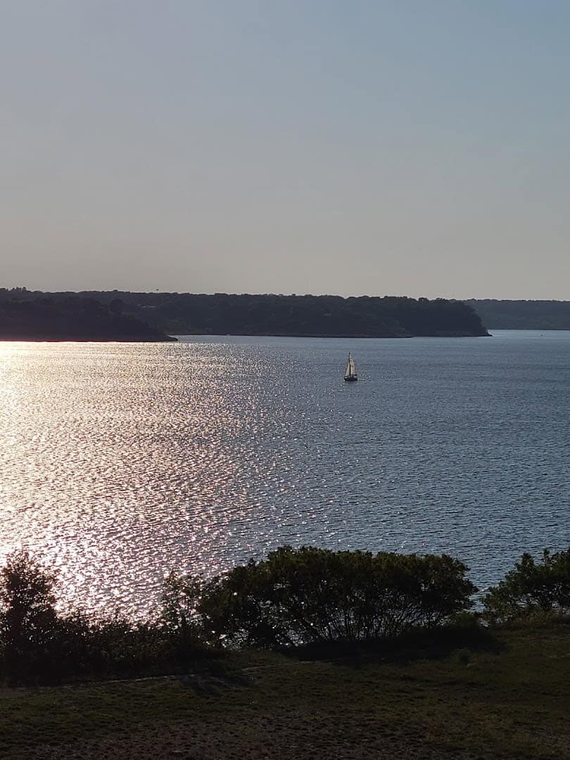 Sailboat on Belton Lake in the evening light