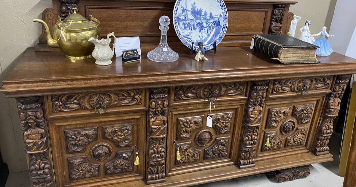 This Massive Texas Vintage Mall Is a Goldmine for Rare Home Decor and Bargain Finds
