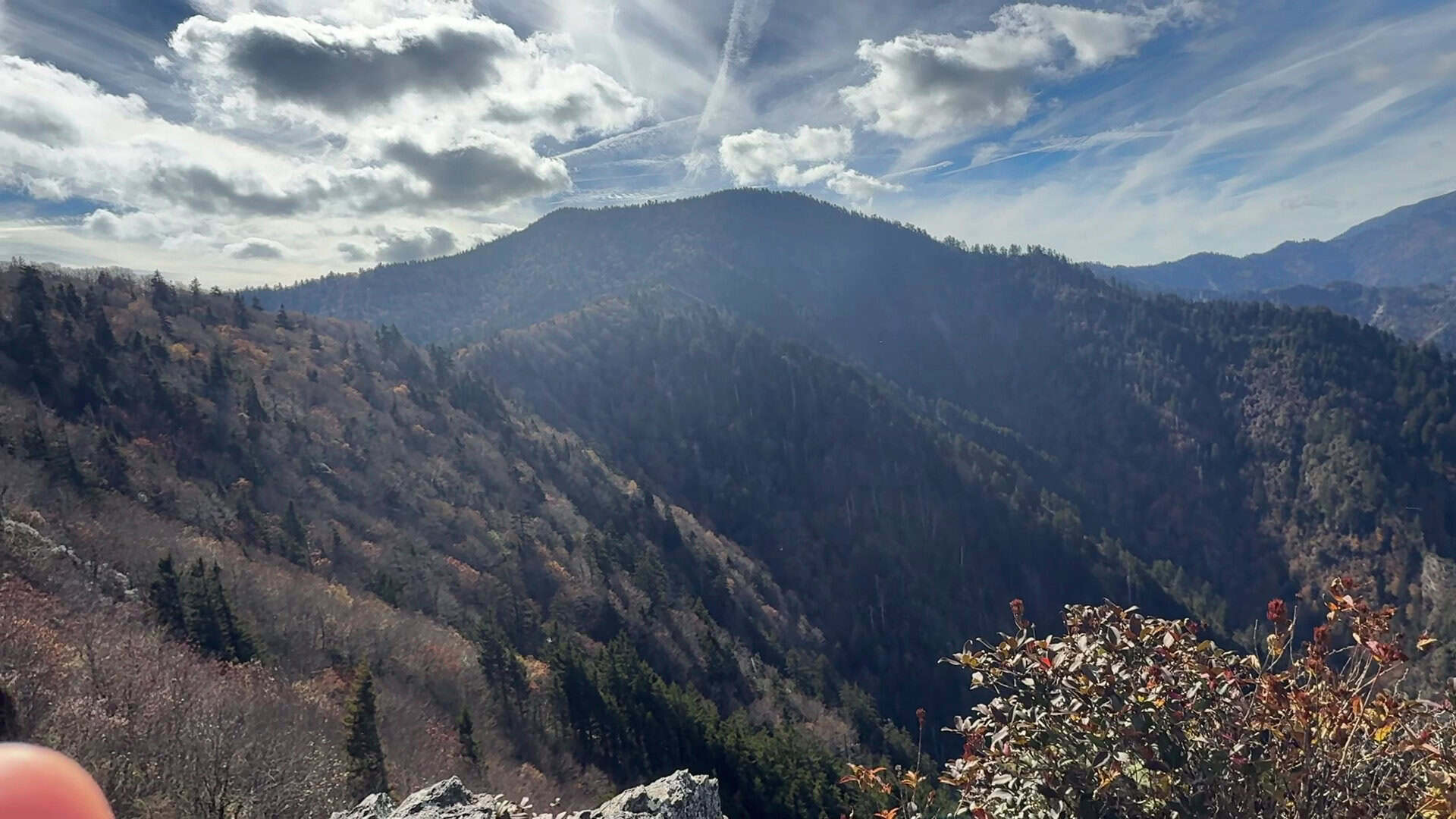 Autumn view over the Great Smoky Mountains from Charlies Bunion, Tennessee