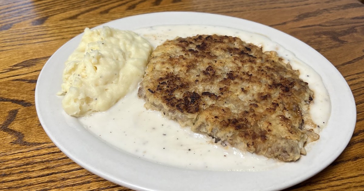 This Old-School Texas Buffet Feels Like Sunday Dinner at Grandma’s Kitchen