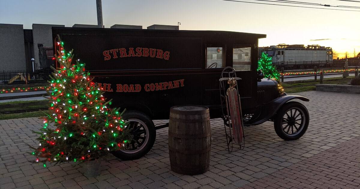 9 Magical Christmas Train Rides Across America
