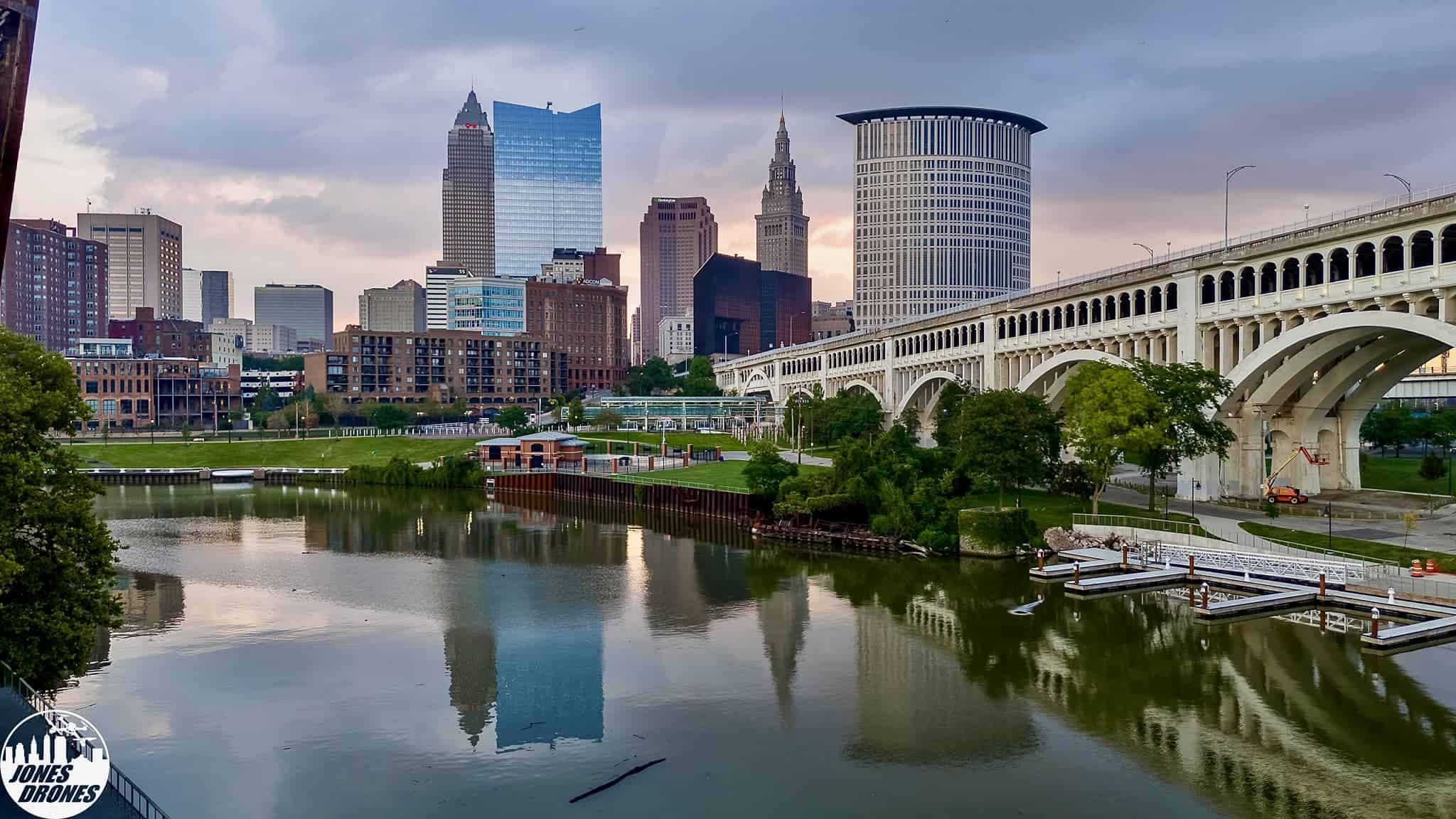 Downtown Cleveland skyline and the Detroit-Superior Bridge over the Cuyahoga River in Cleveland, Ohio