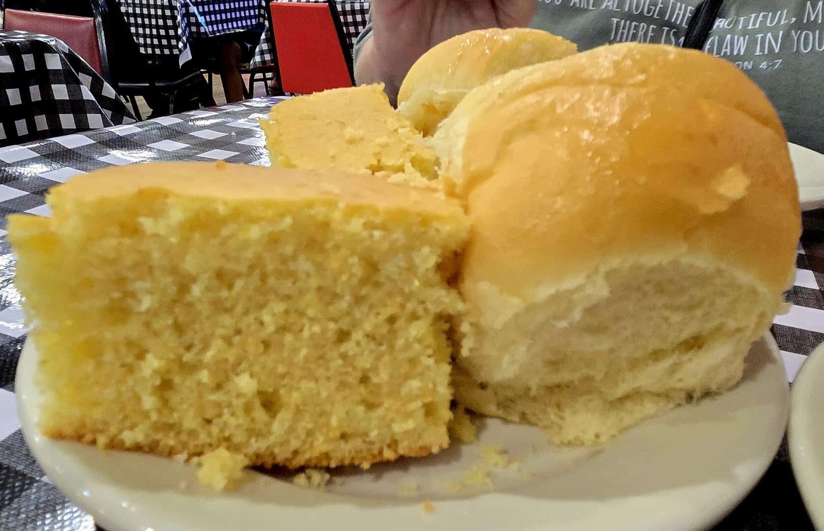 Warm cornbread and dinner rolls at Mels Country Cafe in Tomball, Texas