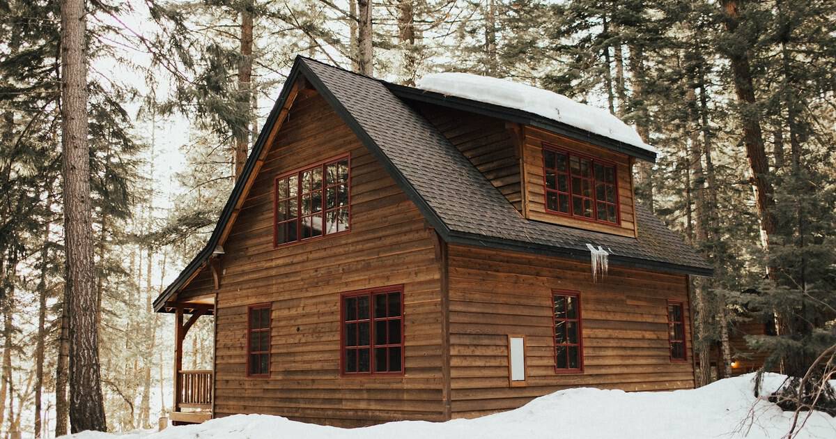 9 Cozy New Year’s Eve Getaways for a Low-Key Celebration