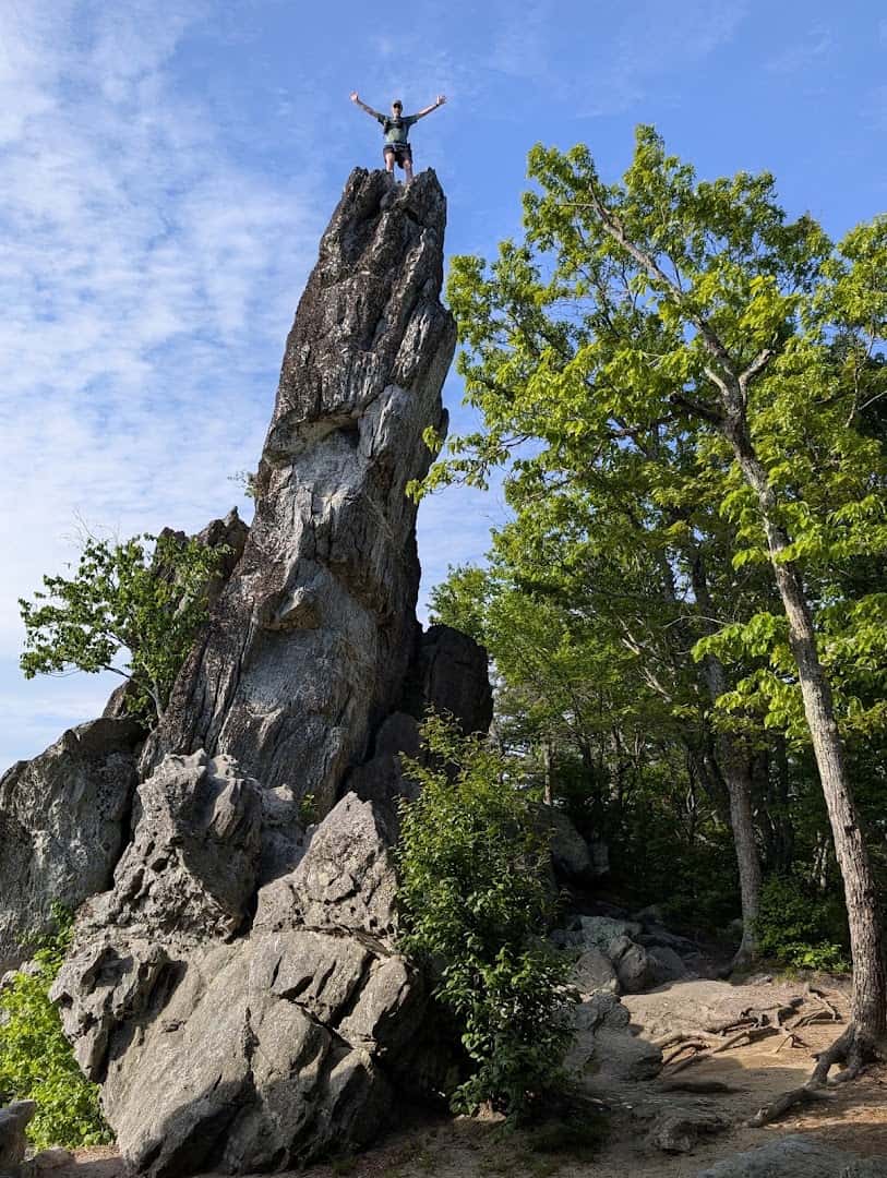 The quartzite spire of Dragon's Tooth on Cove Mountain, Virginia