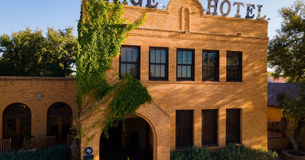 This Historic West Texas Hotel Has Been Welcoming Guests Since 1927