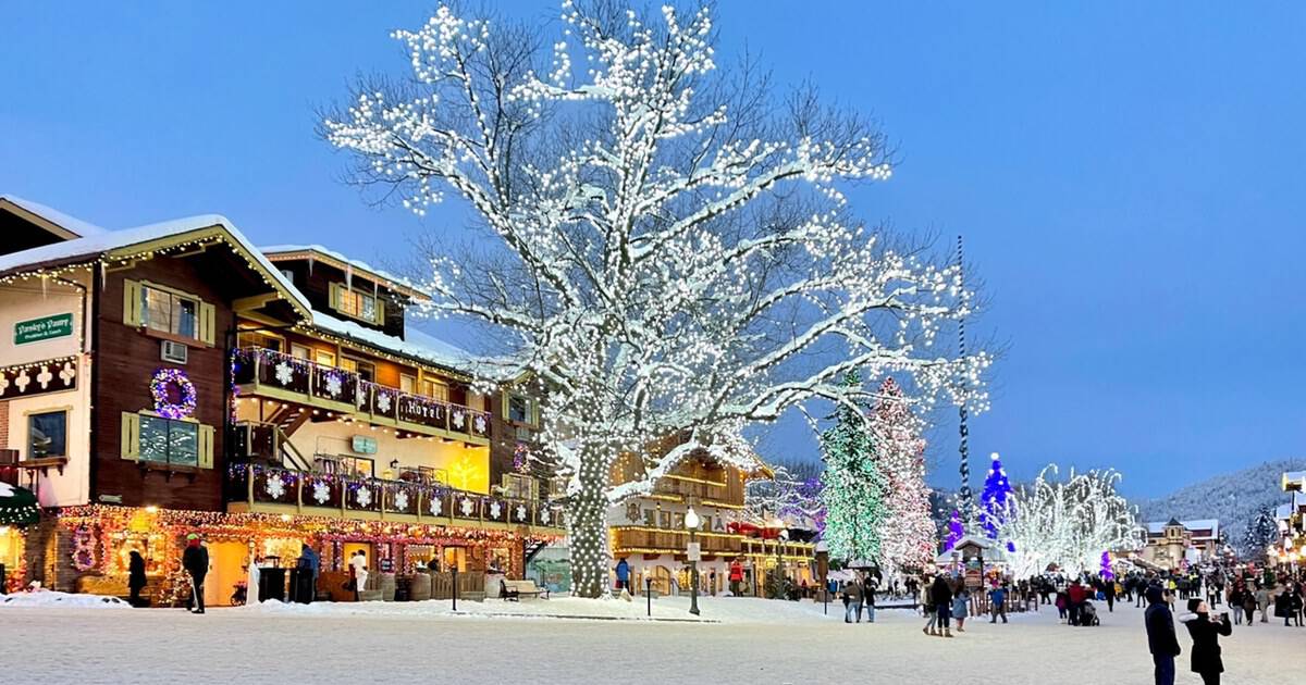 7 Christmas Towns That Deck Every Street With Twinkling Lights