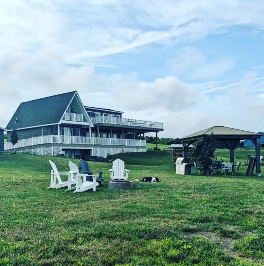 Lakeside inn overlooking Keuka Lake near Hammondsport, New York