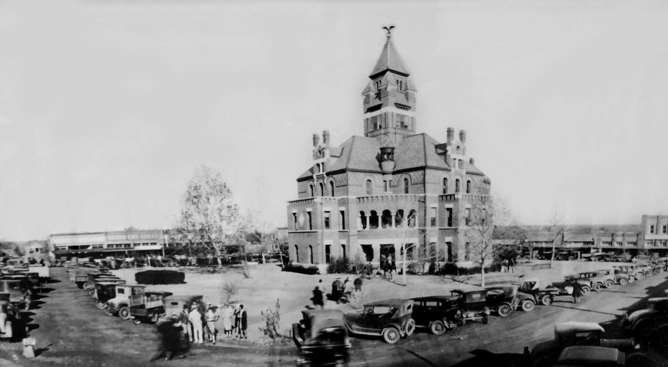 Historic photo of the Canton courthouse square on a trade day
