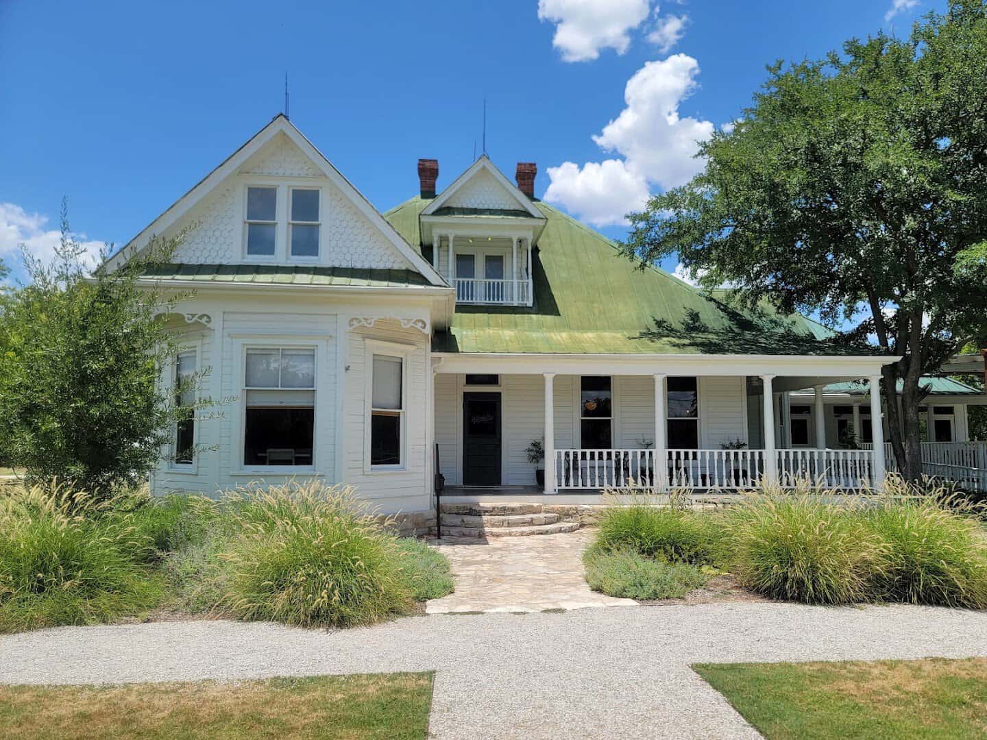 Hoopers restaurant, the Victorian farmhouse from The Texas Chain Saw Massacre, in Kingsland