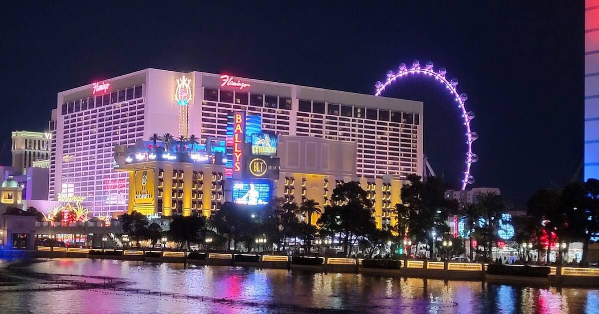 15 Iconic Las Vegas Things to Do That Prove It’s More Than Casinos