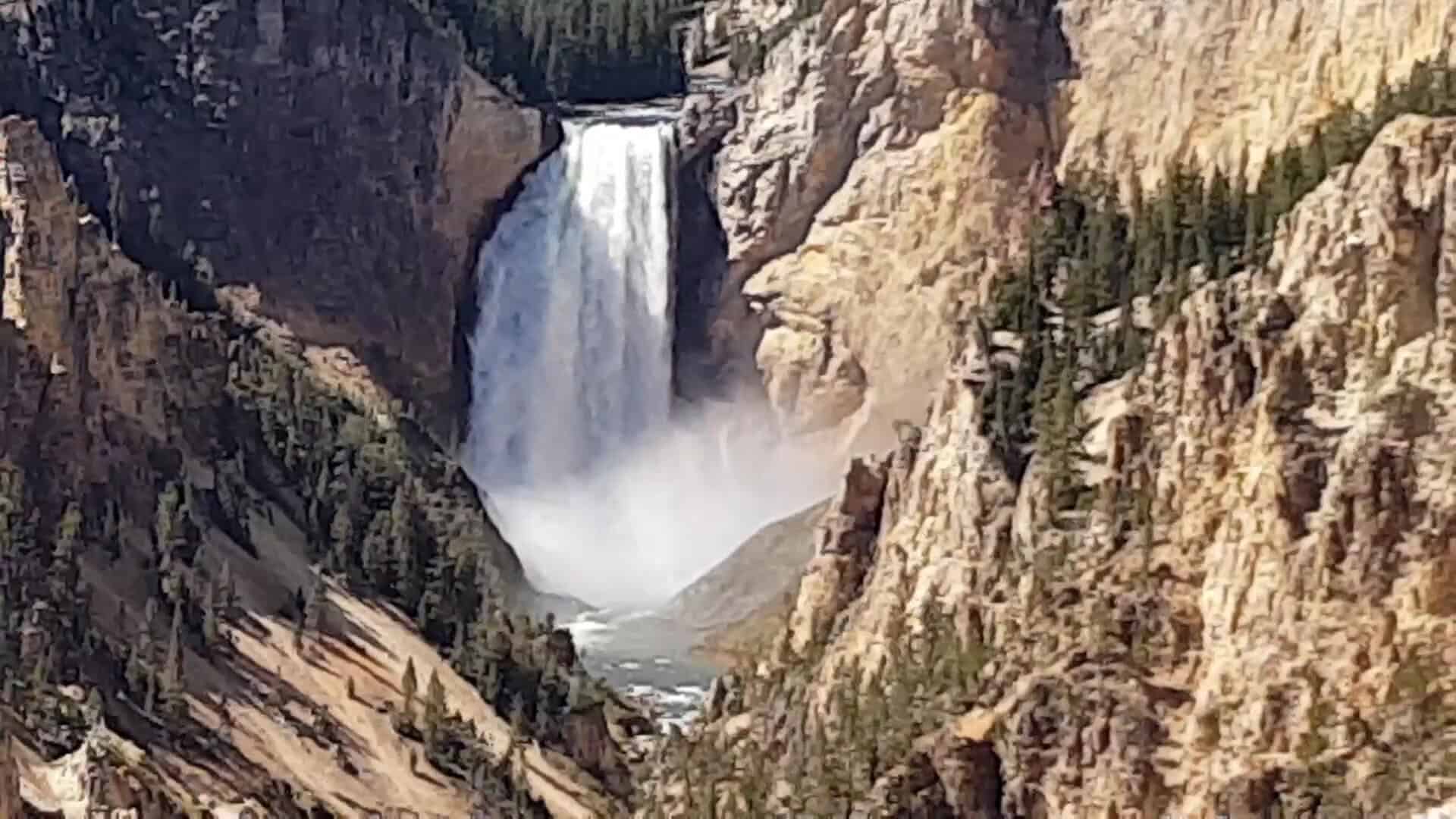 Lower Yellowstone Falls dropping into the Grand Canyon of the Yellowstone, Wyoming