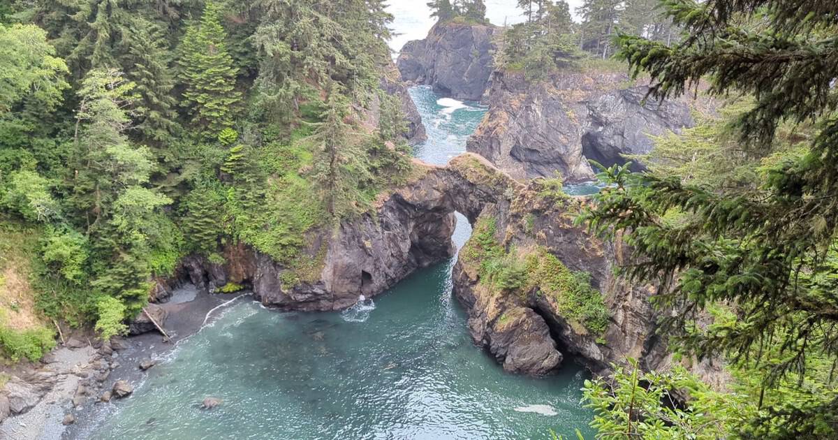 13 Scenic Oregon Coast Spots That Feel Like Another World