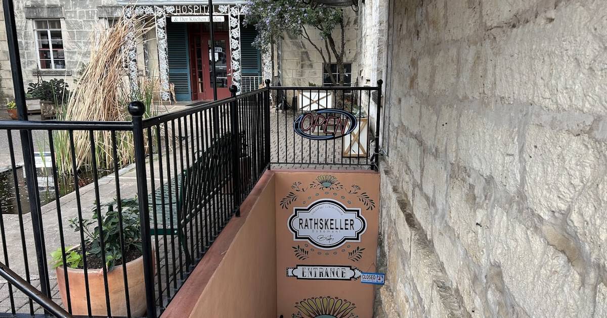 This Secret Texas Restaurant Is Hidden in a Basement You Reach Through an Alley