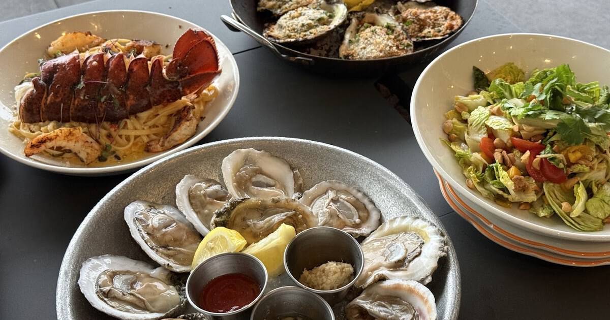 This Secret Waterfront Texas Seafood House Serves Oysters Pulled Straight From the Owner’s Own Bay