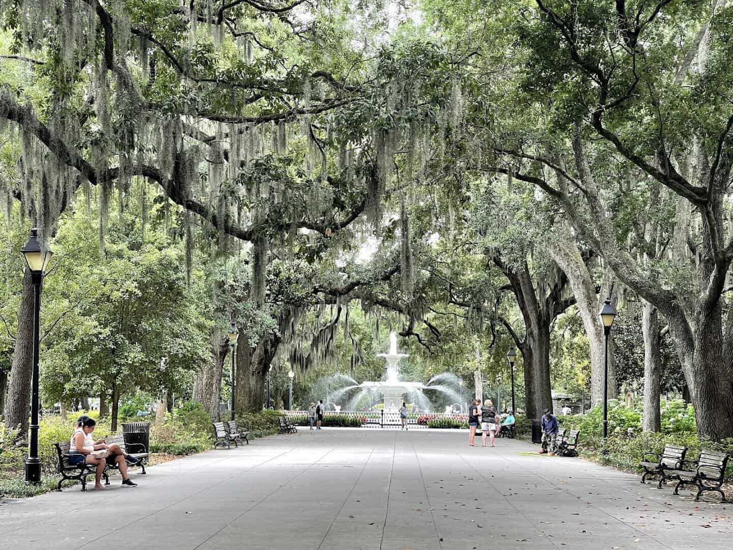 Oak-lined walkway in Savannah, Georgia's Historic District
