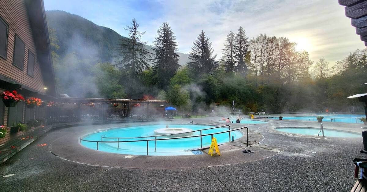 9 Hot Springs Getaways for Couples That Melt Every Ounce of Stress Away