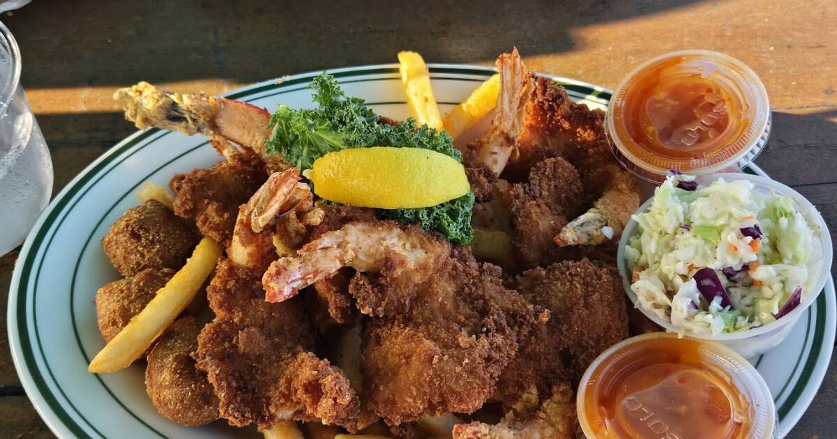 These 11 Texas Seafood Restaurants Are the Highest Rated in the State