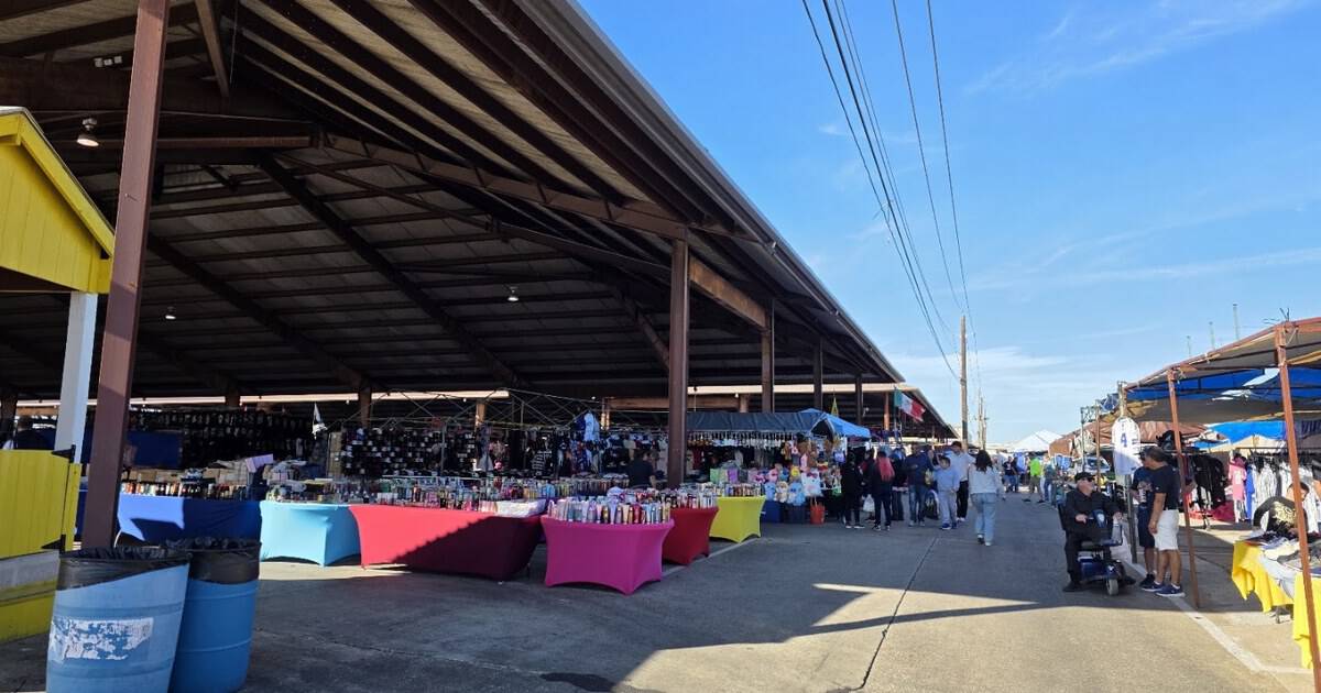 This Wild Texas Flea Market Is the Largest in the State, and It Comes With Carnival Rides