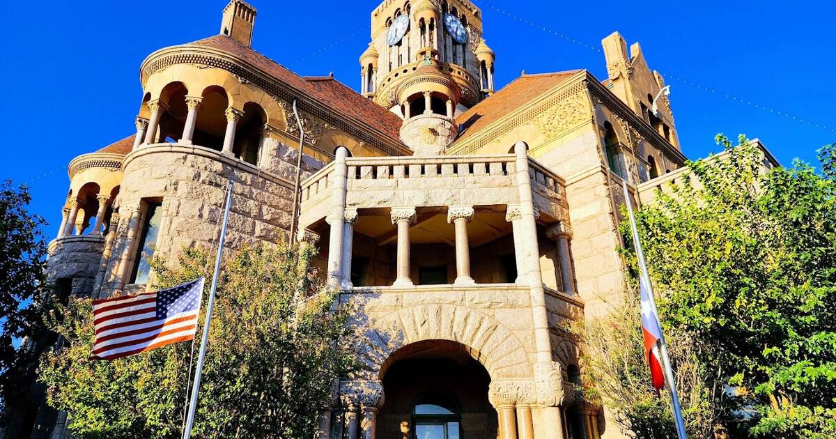 This Pink-Granite Texas Courthouse Is So Beautiful People Drive In Just to See It